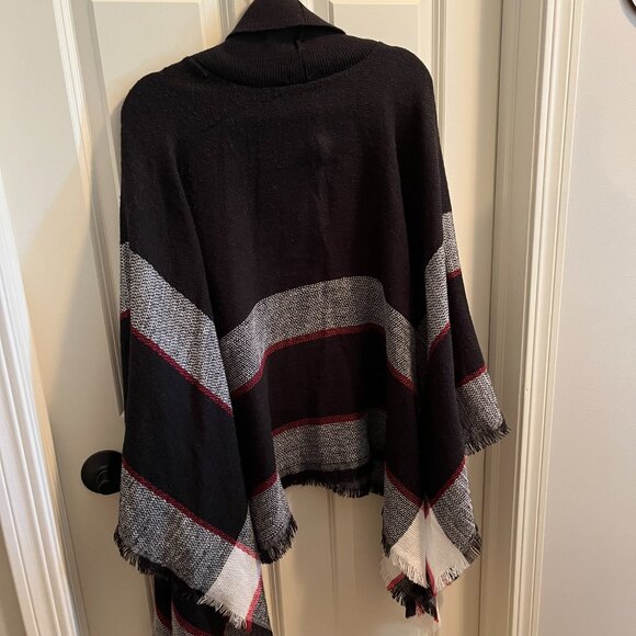 Ellie and Kate Poncho - Picture 6 of 6